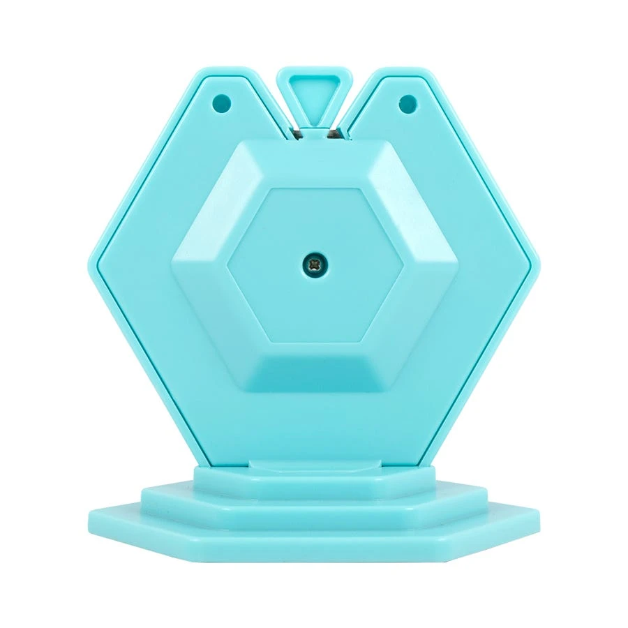 Aqua Chain Piece Thread Cutting GizmoFat Quarter Shop Exclusive 4 Aqua Chain Piece Thread Cutting GizmoFat Quarter Shop Exclusive - Image 2